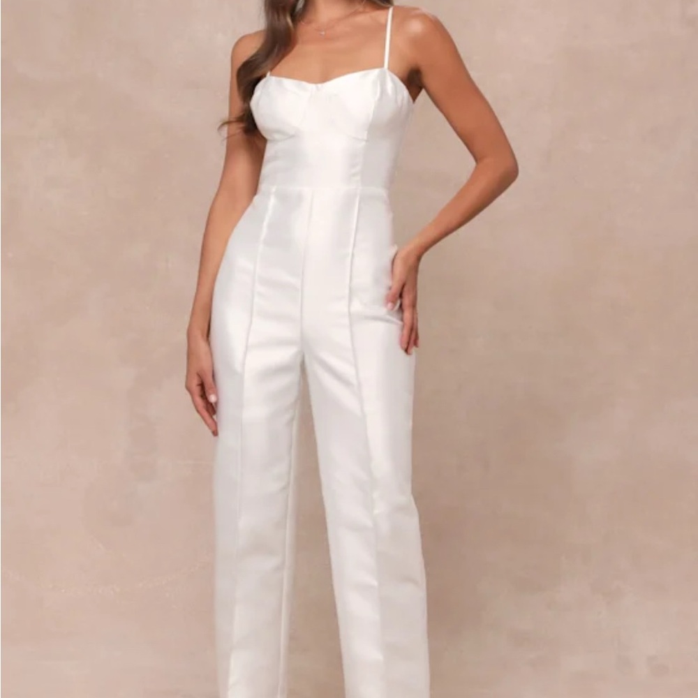 White Jumpsuit with Square Neckline and Wide-Leg Pants